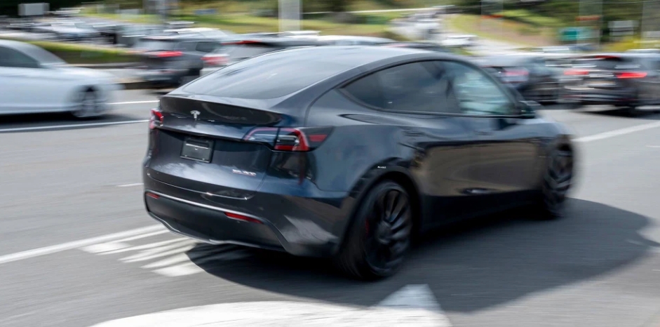 Tesla's Stock Surges on Robotaxi Momentum, Wiping Out Last Week’s Losses