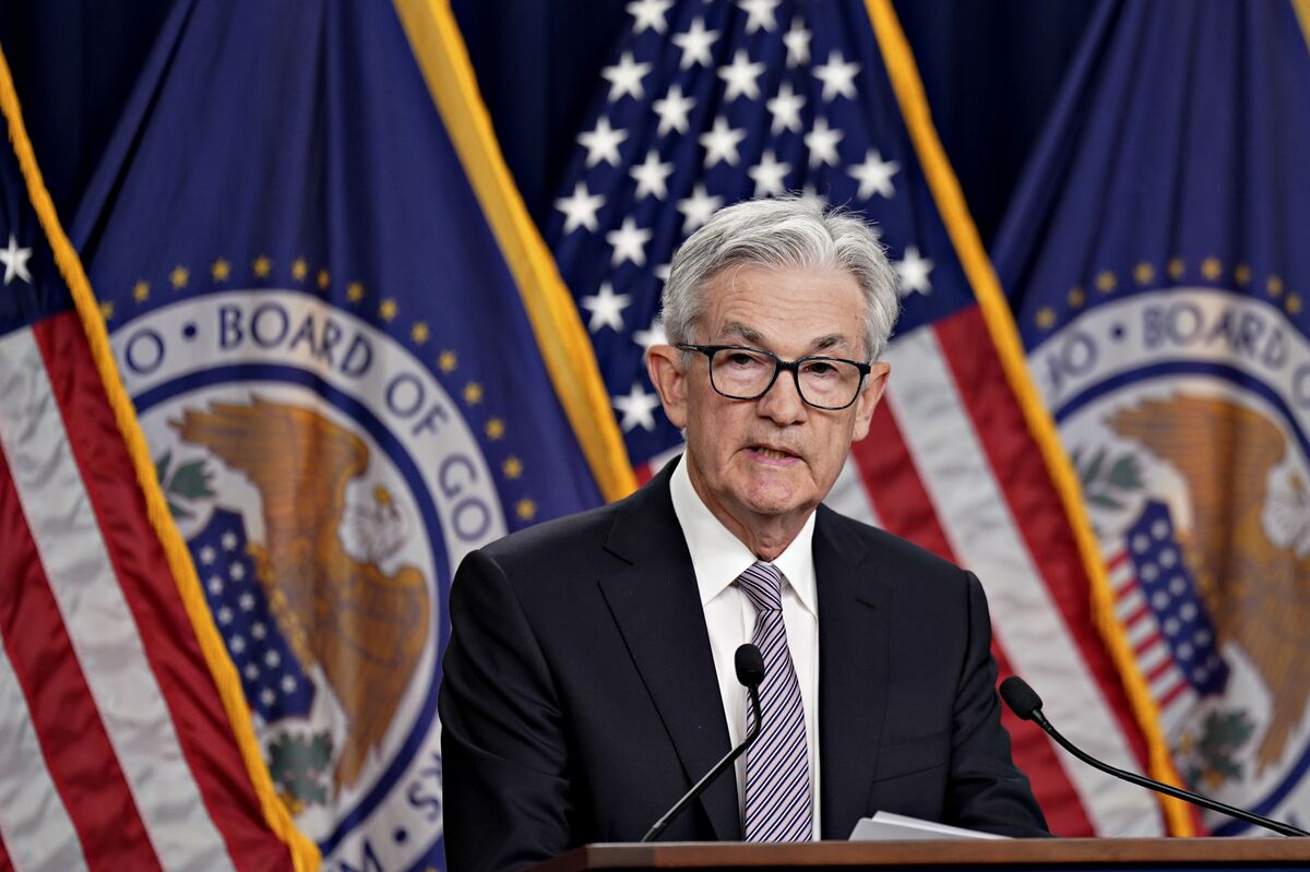 Fed Rate Cut Dilemma: Bond Traders Balk at September as Waller Bets on July