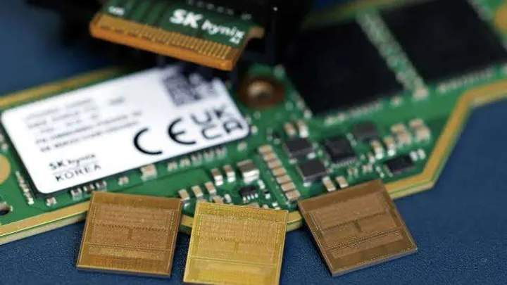 SK Hynix Selloff Puts the AI Trade on Watch as Oil and Warsh Add Macro Pressure