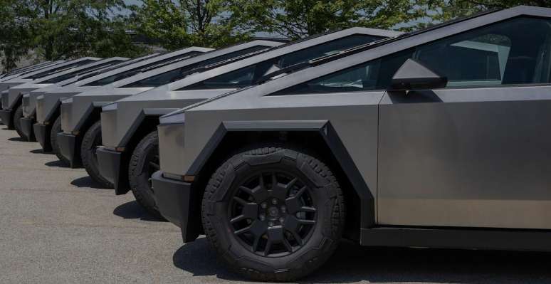 Tesla's Cybertruck Faces Steep Decline As Rivals Pull Ahead