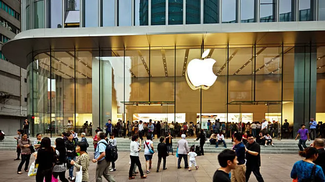 Apple (AAPL) Earnings Preview: Can the World's Most Valuable Company Justify Its $5 Trillion Valuation?