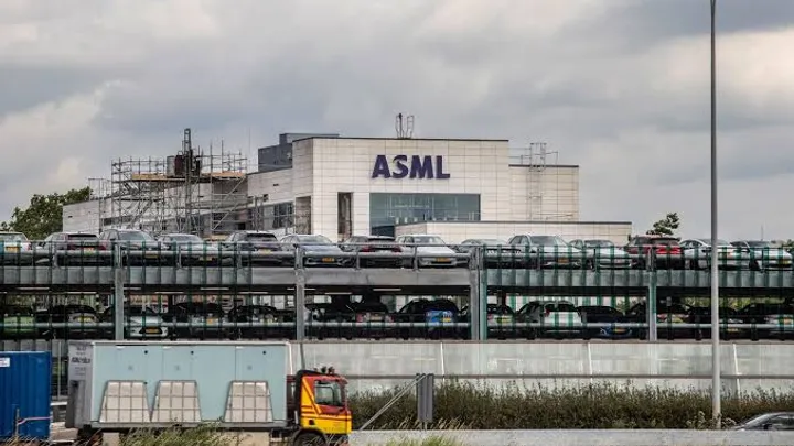 Chip Stocks Sell Off After China Reportedly Begins Mass Production of Homegrown DUV Machines, ASML Leads Losses