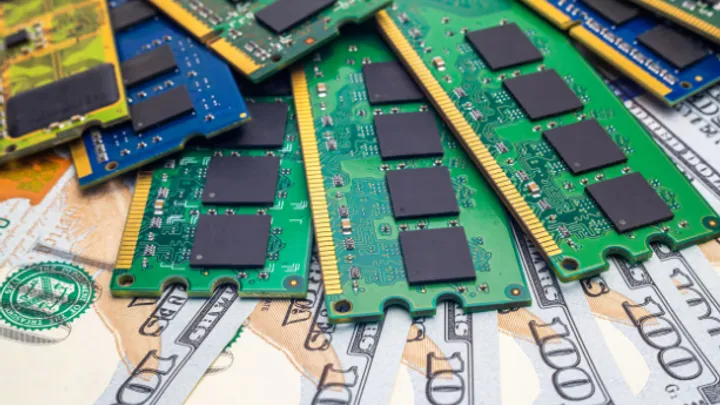 Why Did Memory Stocks Crash So Hard? The Real Reasons Behind the 30% Sell-off in Micron and SNDK