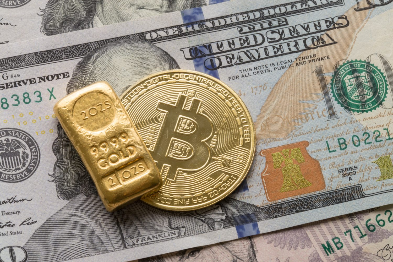 Bitcoin vs. Gold as an Inflation Hedge: The 3.7% CPI Isn't the Clock ...