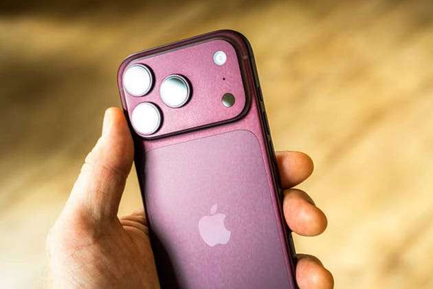 Apple's Downgrade Turns on 13 Million iPhones That Won't Come Back ...