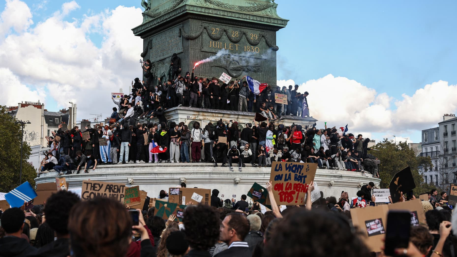 France's bond rout is real. The 2012 playbook points at the wrong ...