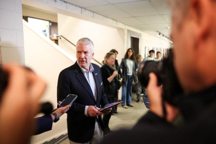 Alaska's gas-price Senate race: the politics is a coin flip, the supply ...